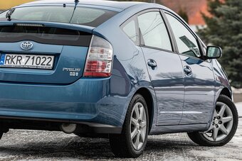 TOYOTA PRIUS - 11