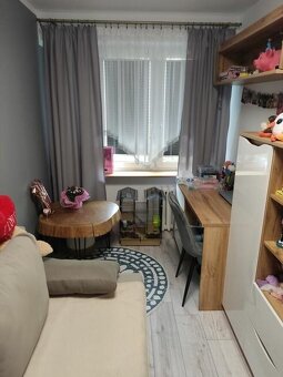 Mieszkanie 3 pokojowe rozkładowe po remoncie umeblowane. - 11