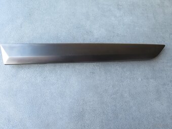 51 13 8 745 730 Przednia atrapa dekoracyjna BMW X7 G07 - 11