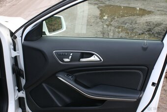 Mercedes-Benz Klasa GLA250  7G-TRONIC - 11
