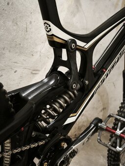 Santa Cruz v10.4 Carbon - 11