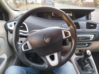 Renault Scenic - 11