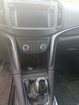 Sprzedam Opel Zafira - 11