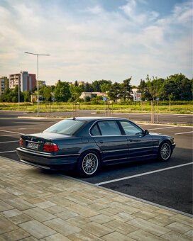 BMW e38 740iL - 11