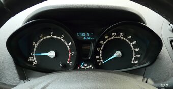 Ford Tourneo Courier - 11