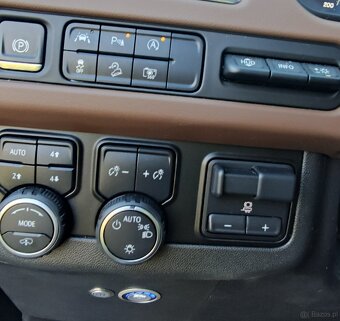 Chevrolet Suburban LPG 6.2L Hight Country 7 míst - 11