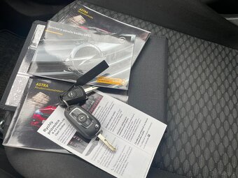 Opel Astra 1.6CDTi 81kw, r.2017, klimatyzacja - 11
