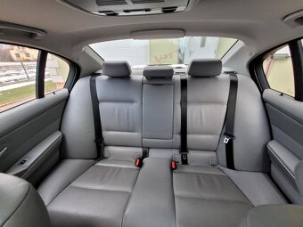 BMW e90 3.0 258km lpg - 11