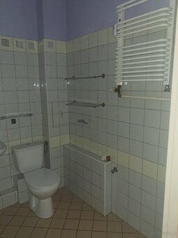 Mieszkanie o pow. 45.92m2, balkon, wysoki parter, Os.Korczak - 11