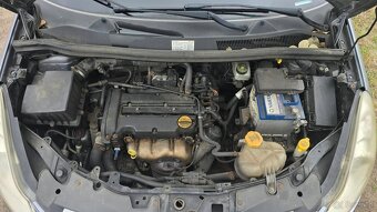 Opel Corsa D 1.2 16V Cosmo - 11