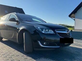 Samochód Opel Insygnia Sports Tourer SW - 11
