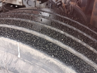 Sprzedam ciężarówkę MERCEDES-BENZ AXOR 2533 L 6X2 E4 - 11