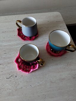 Szydełkowe podstawki pod kubek rozeta - 11