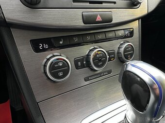 Volkswagen Passat Variant 2.0TDI/130kW DSG 4x4 Webasto - 11