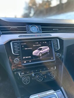 Volkswagen Passat Variant 2.0 BiTDI Highline 4MOTION - 11