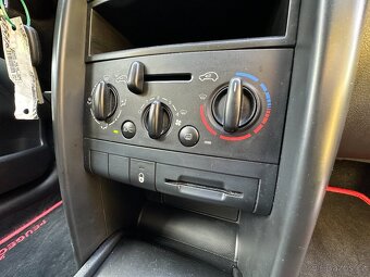 Peugeot 207 1.4/70kW 1.Maj. KLIMATIZACE r.v.2009 - 11