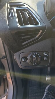 FORD KUGA II 2,0 TDCI st line - 11