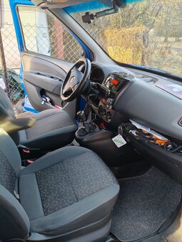 Sprzedam auto dostawcze fiat Doblo - 11