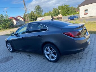 Opel insignia sport tour - 11