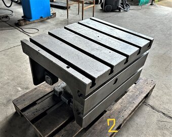 Kątowniki żeliwne, płyty mocujące, kostki - 11