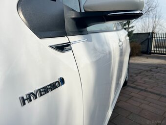TOYOTA PRIUS HYBRYDA 2018 - 11