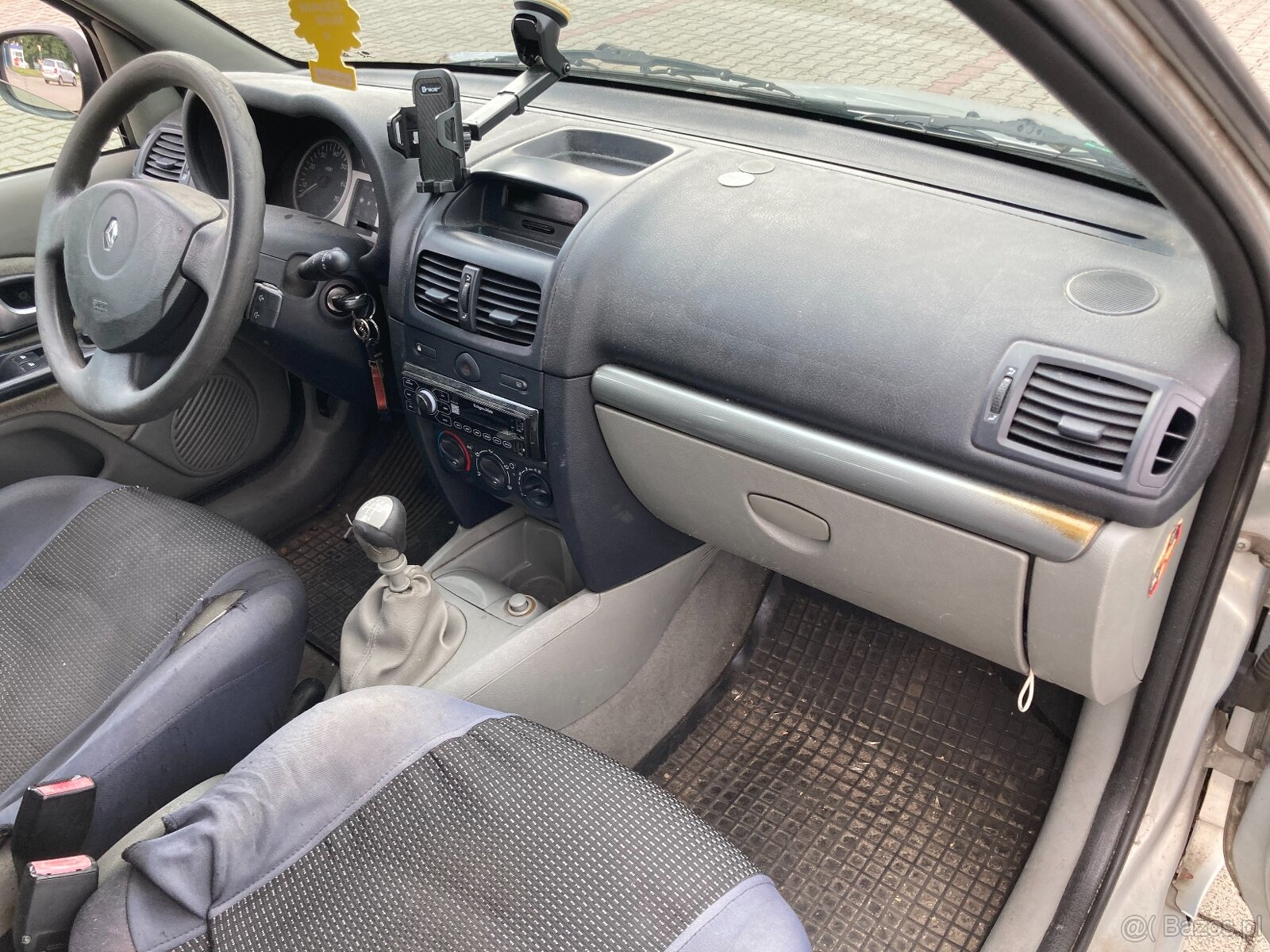 Renault Clio 1.4 Benzyna - 12