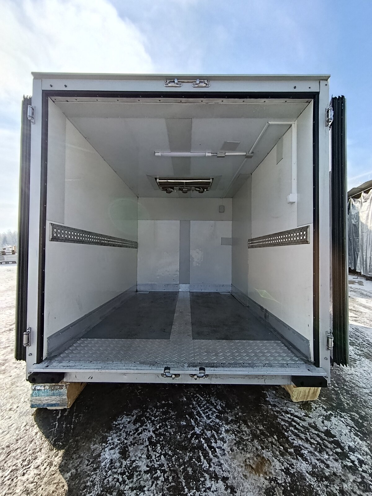 Zabudowa Chłodnicza / Chłodnia Stacjonarna / Komora Chłodnic - 12