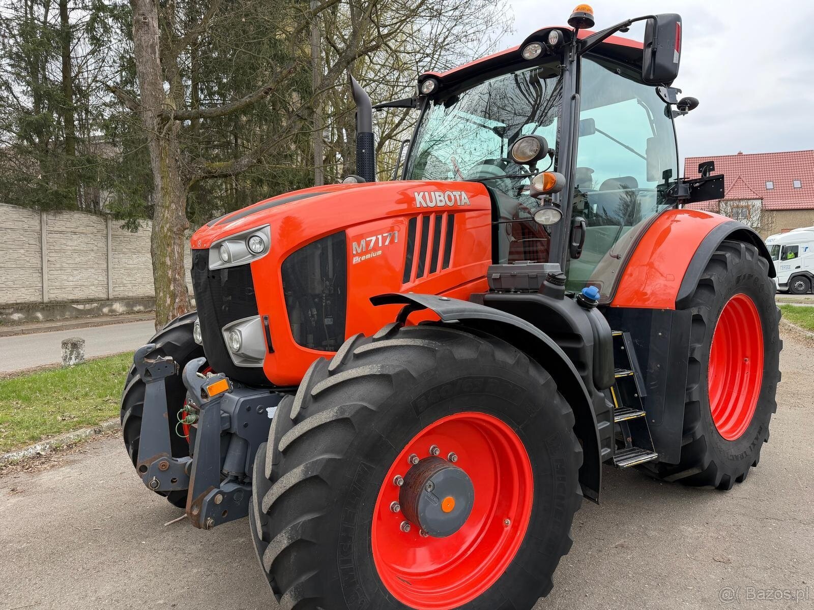 Ciągnik rolniczy Kubota M7171 Premium Power Schift - 12