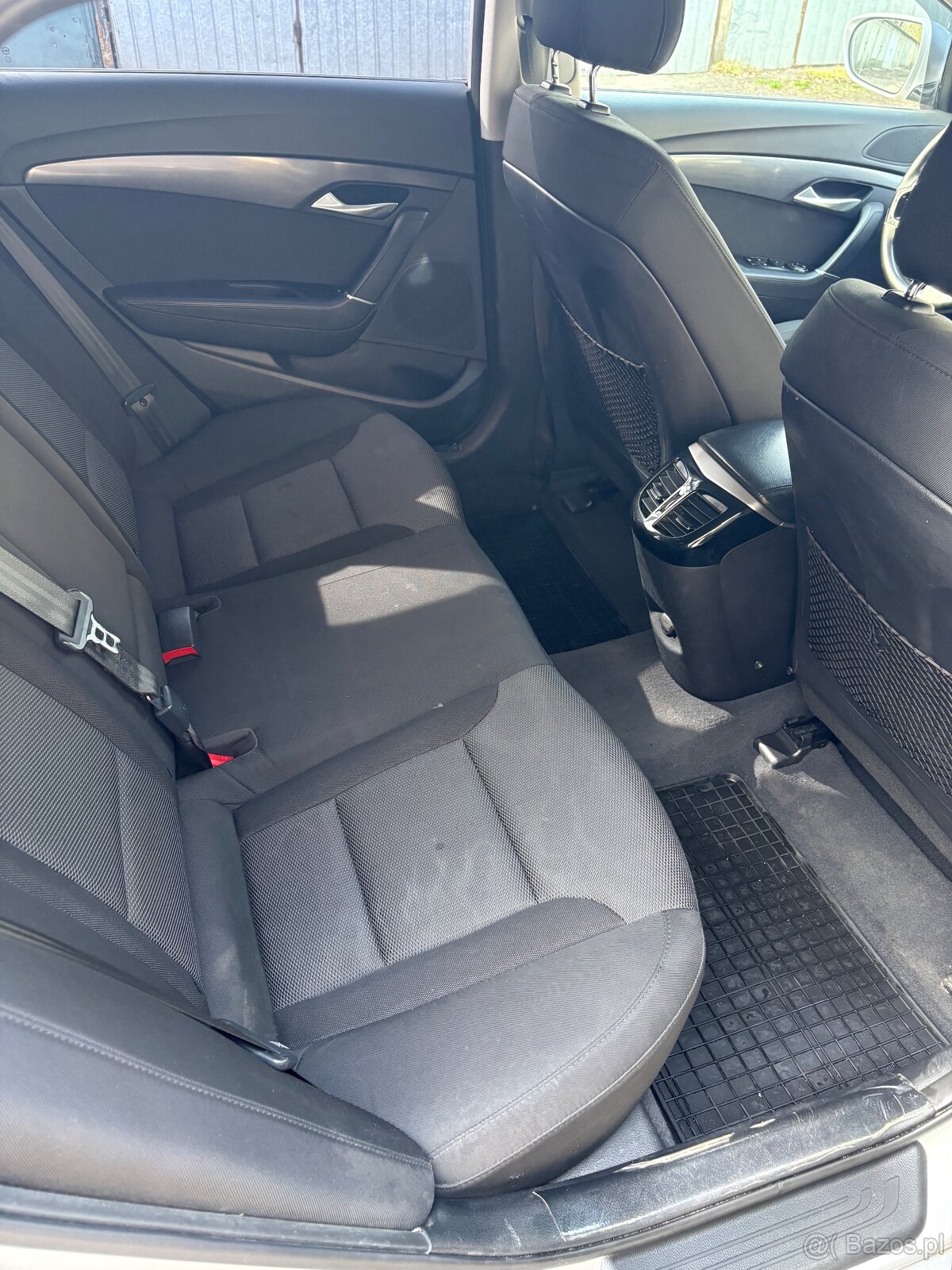 Sprzedam Hyundai z automatyczną skrzynią biegów - 12