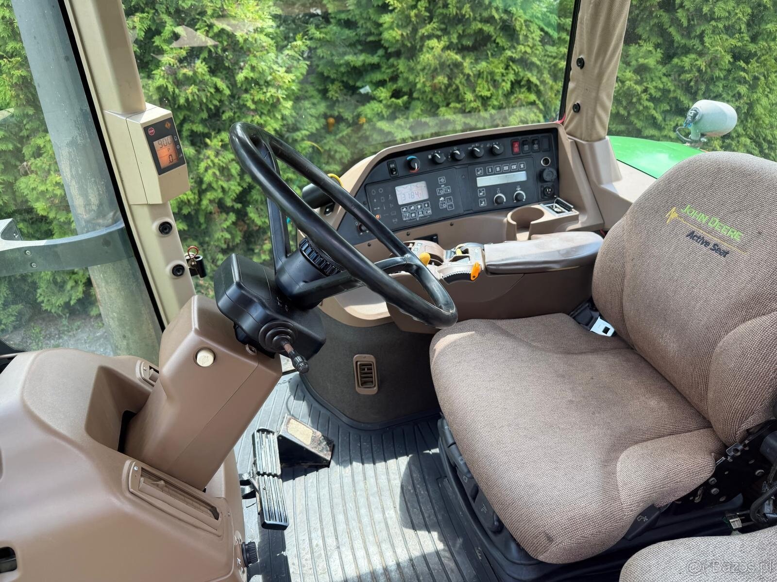 Ciągnik rolniczy John Deere 8320 PowerShift rok prod. 2002 s - 12
