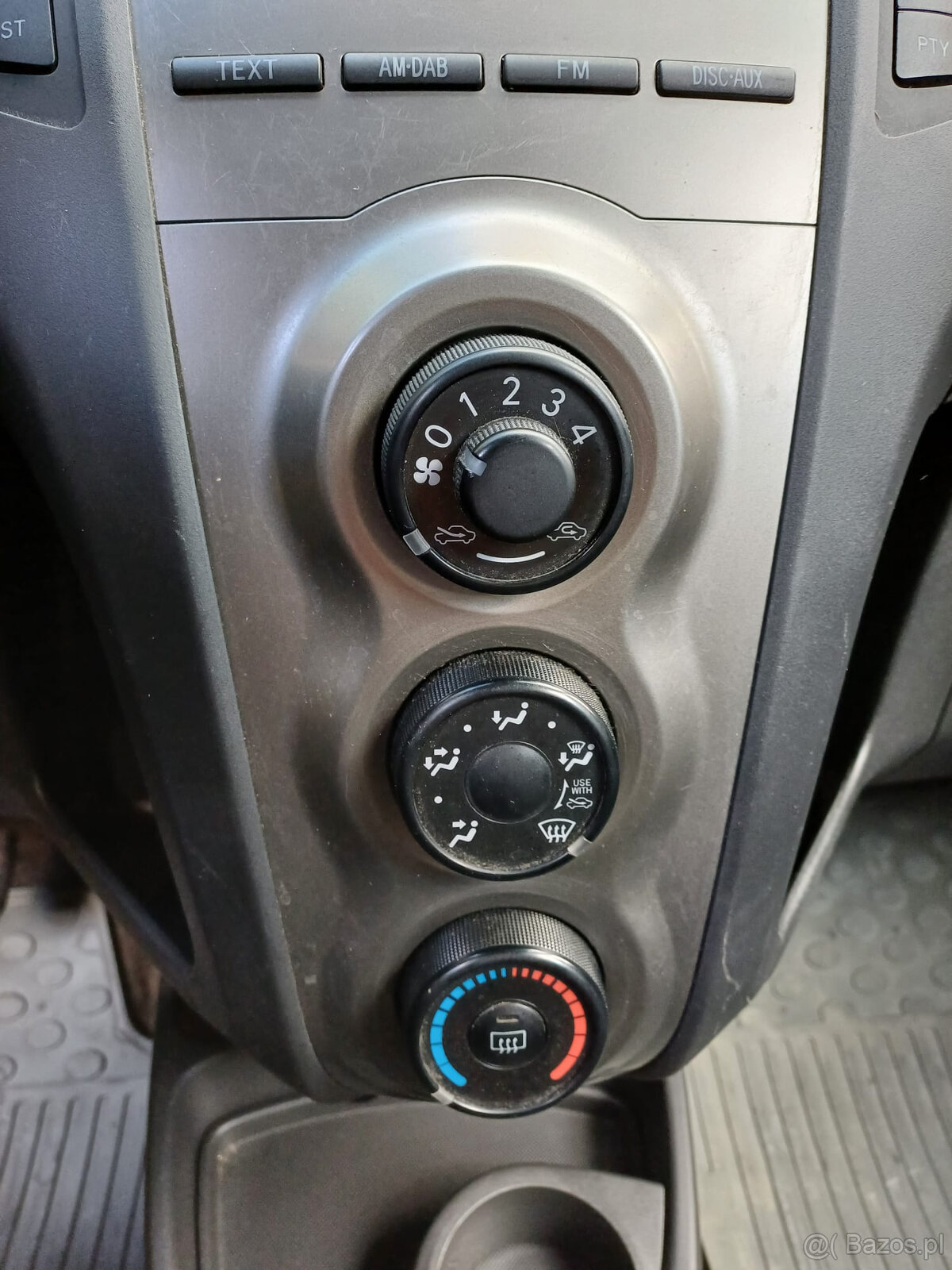 Toyota Yaris 1,0 - 12