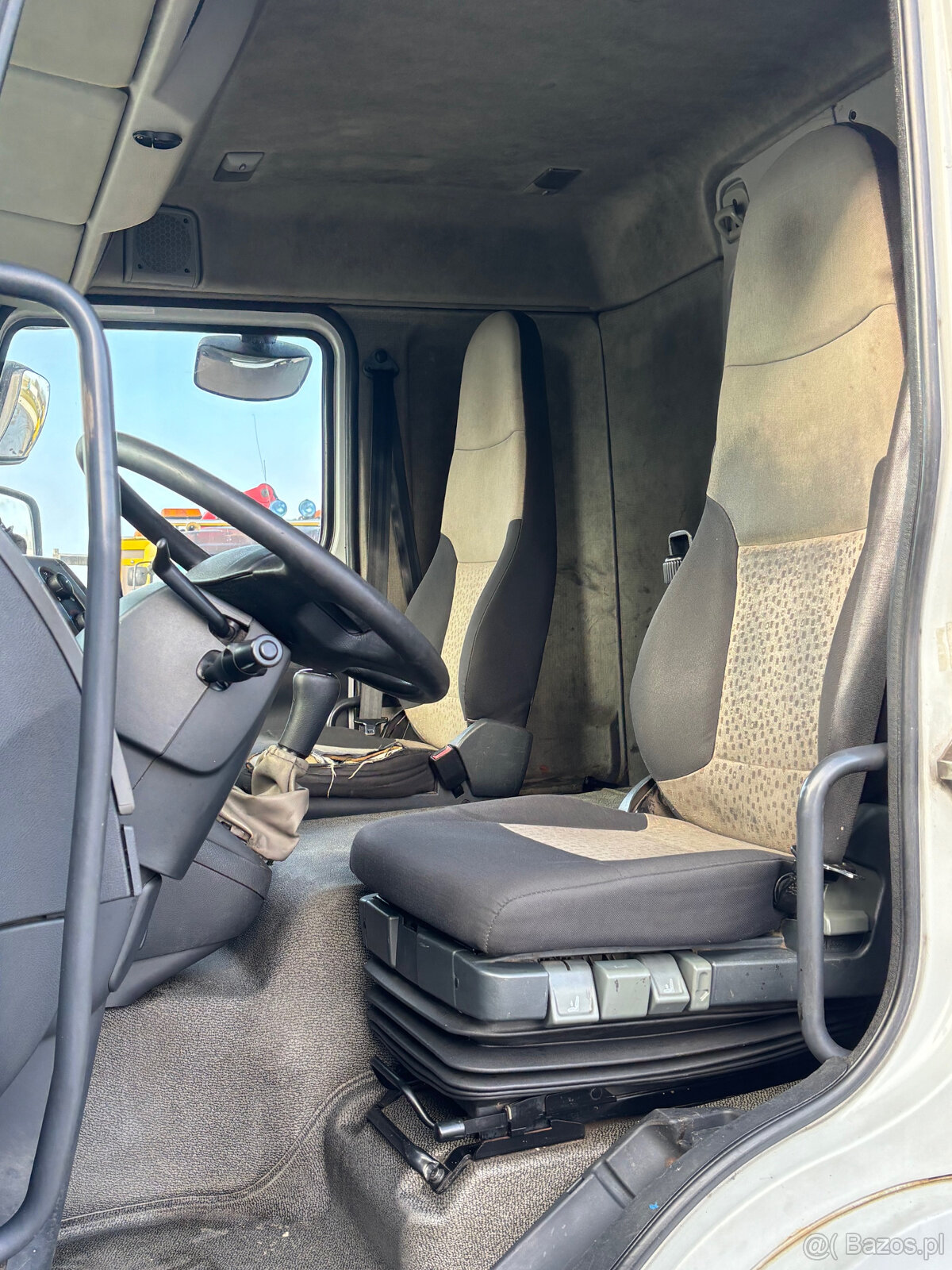 Sprzedam samochód ciężarowy RENAULT MIDLUM 220.12 PR 4X2 E4 - 12