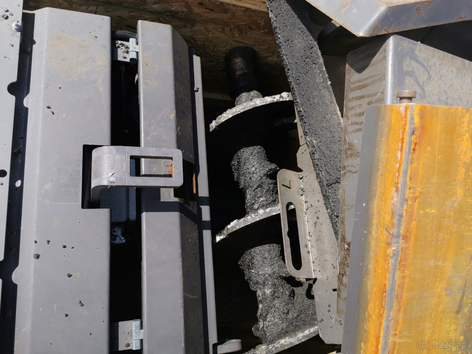 Sprzedam układarka kołowa VOLVO ABG P6870C - 12