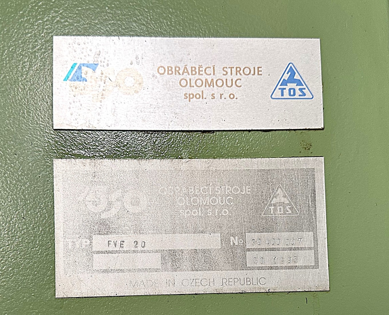 Frezarka pionowa konsolowa FVE 20 - 12