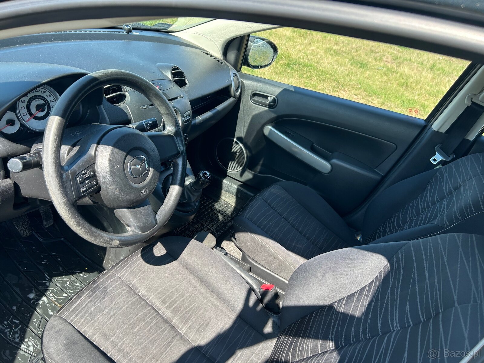 Mazda 2 1,4 2008r - 12