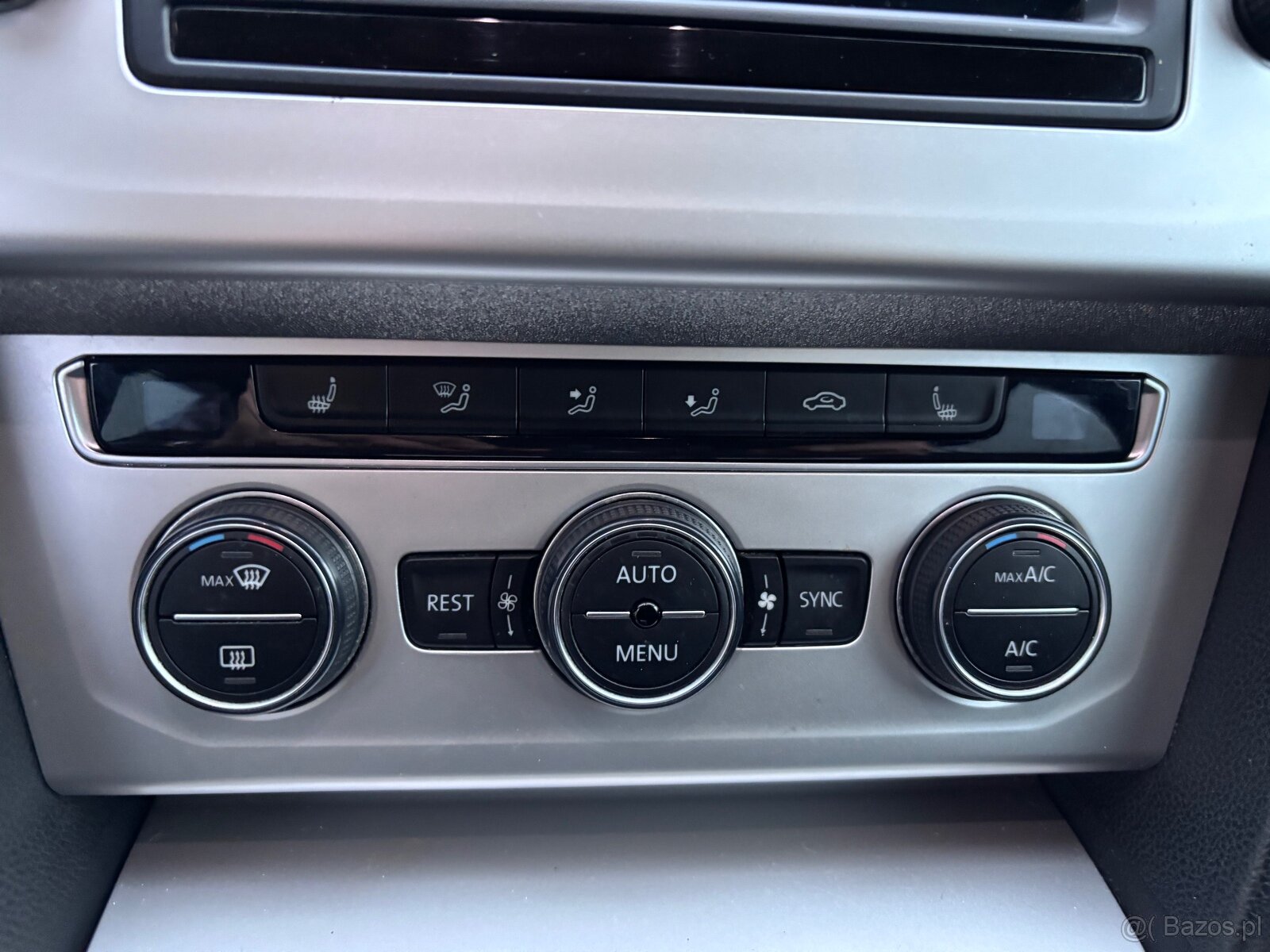 Volkswagen Passat 2.0 TDI 110 kW Highline - 12