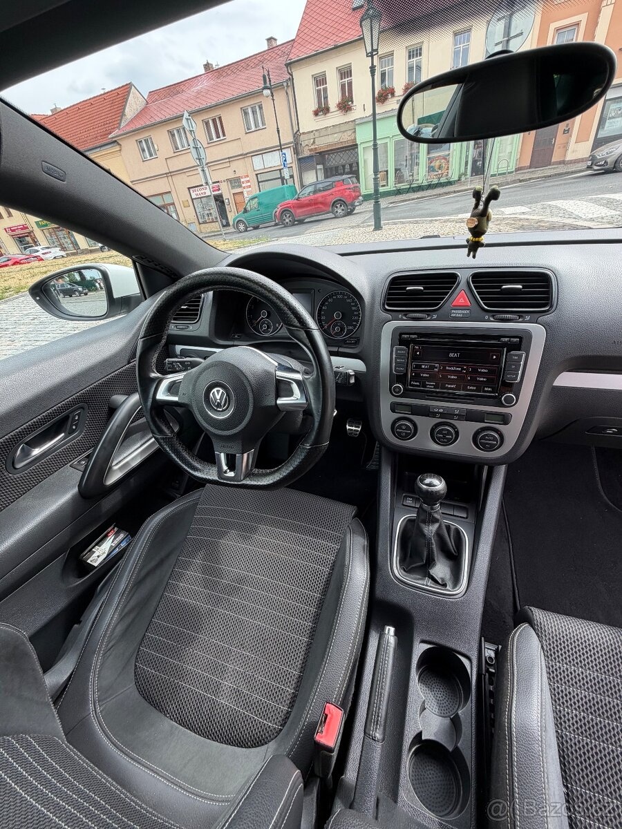 Volkswagen Scirocco 1.4 tsi 118 kW - 12