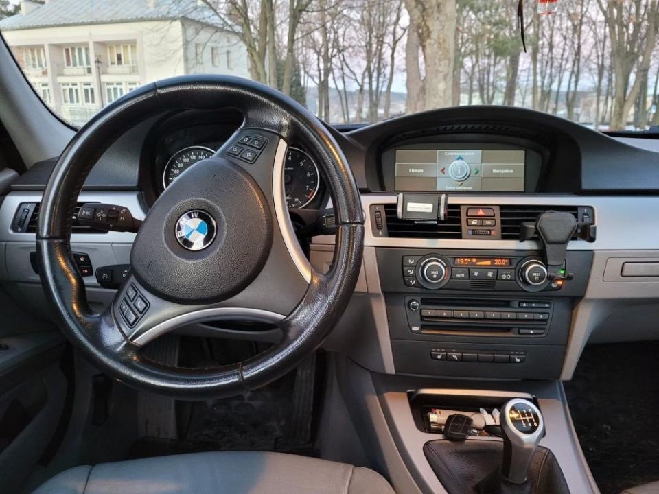 BMW e90 3.0 258km lpg - 12