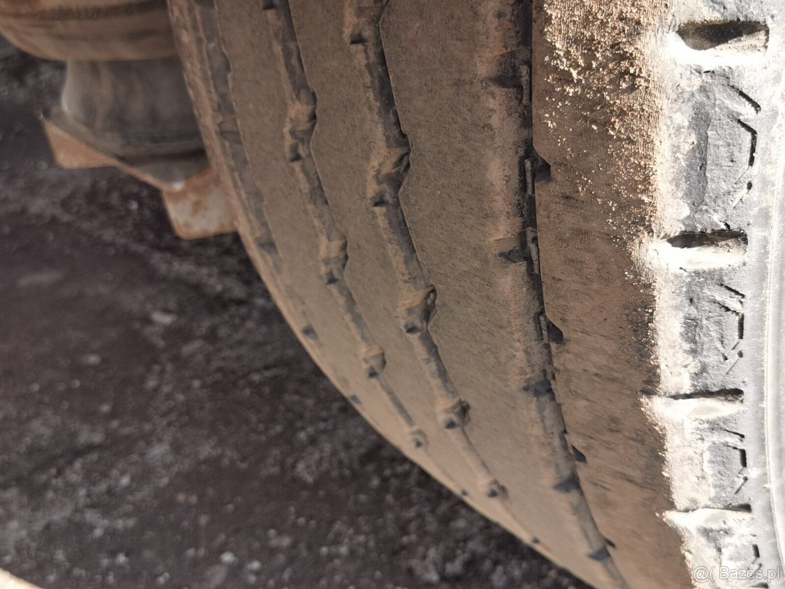 Sprzedaję naczepę wywrotkę STAS S300CX o pojemności 50 m3. - 12