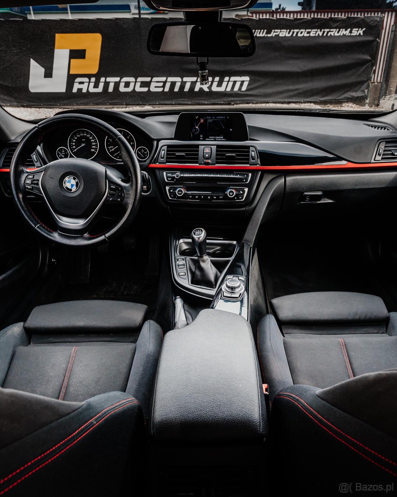BMW 318d SPORT F31 Touring 105kW – R19, 2015 - 12