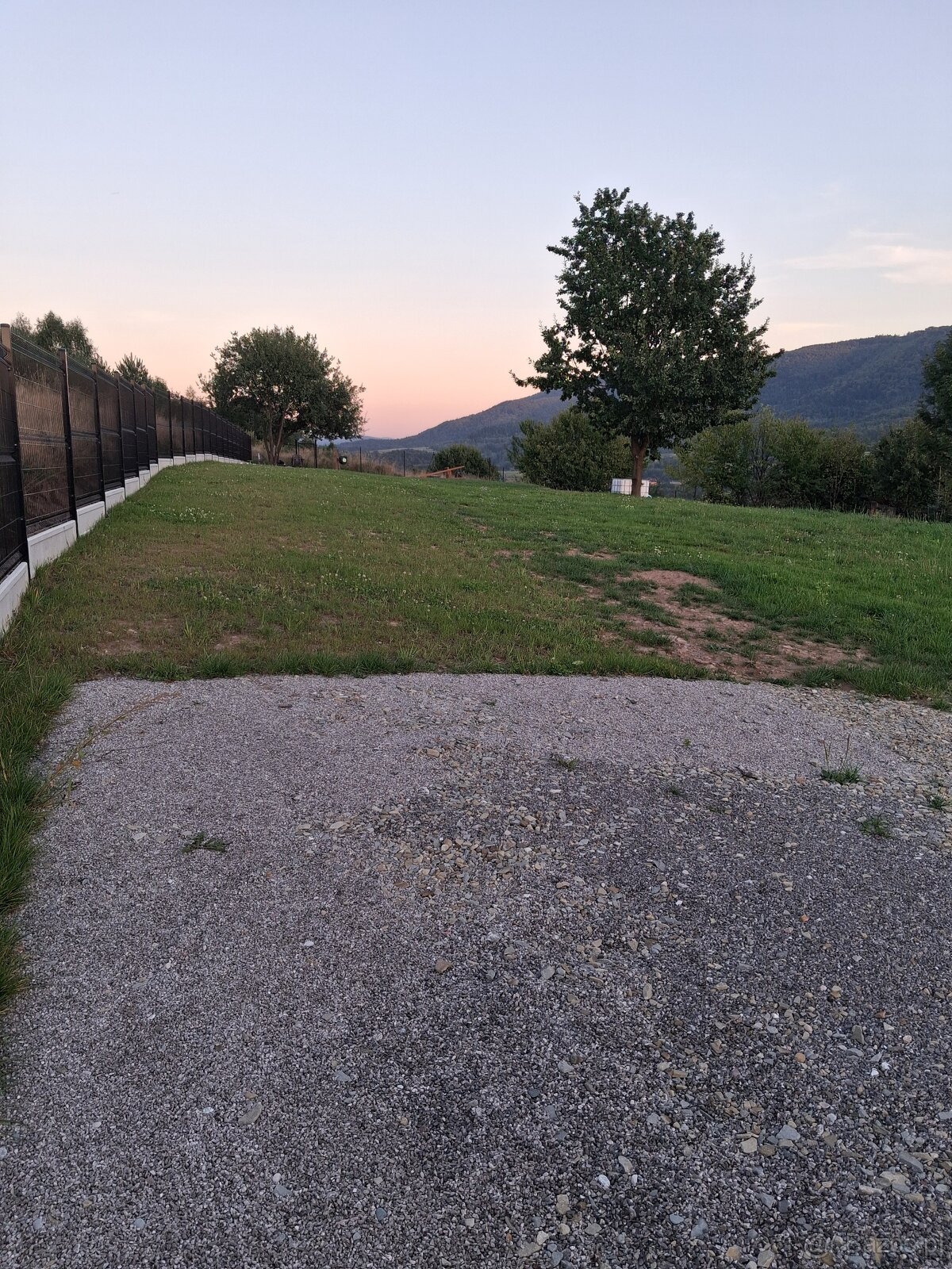 Sprzedam działkę budowlaną - 12