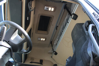 Mercedes-Benz Actros 2542 + PANAV (8,21 x 2,48 x 3) - 12