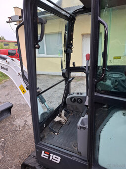 Bobcat E19, rok 2019 - 12