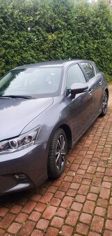 Lexus ct200h hybrid - 12