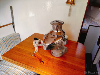 Jacht żaglowy kajutowy 9 m - 12