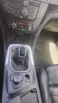 Opel Insignia 2010 rok - 12