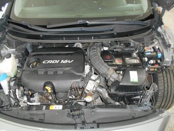 Hyundai i30 1,6 CRDi 110 - 12