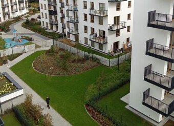 Apartament  2 pokojowy 42 m2,  5p/6p, jednopoziomowy, z duży - 12