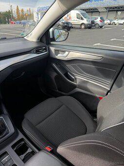 Sprzedam Ford Focus samochód jest bardzo dobrym stanie - 12