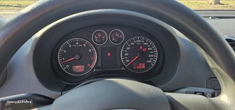 Audi A3 2007; 1.6 mpi benzyna - 12